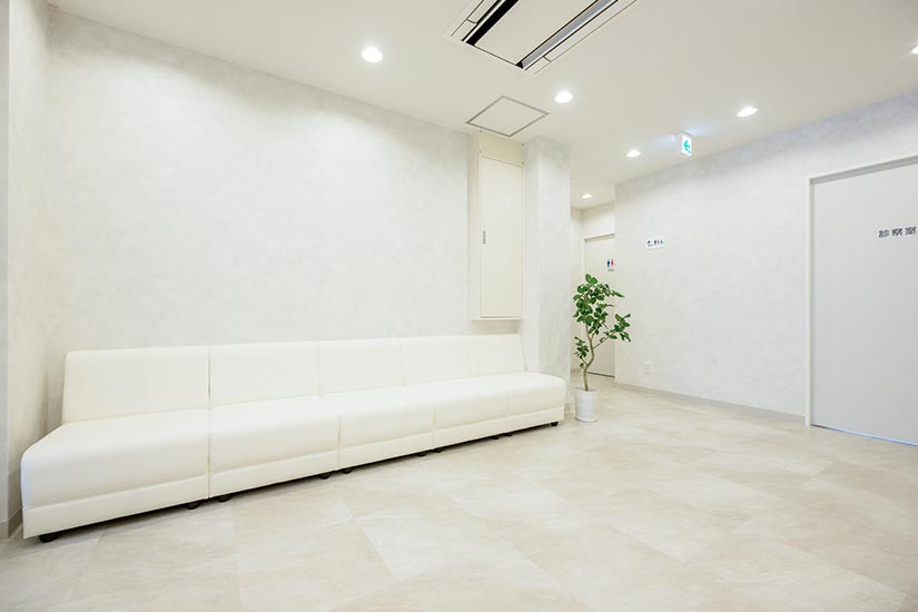 自由が丘まつなが内科クリニック 待合室