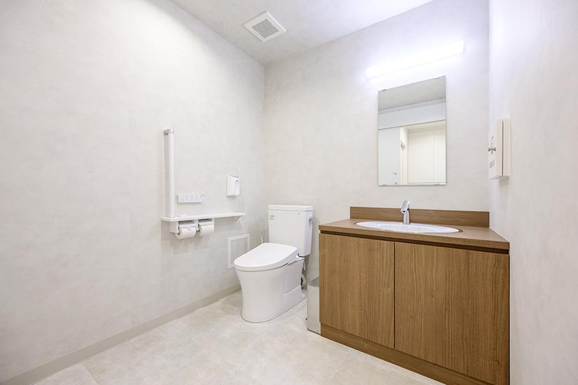 自由が丘まつなが内科クリニック トイレ（バリアフリー対応）